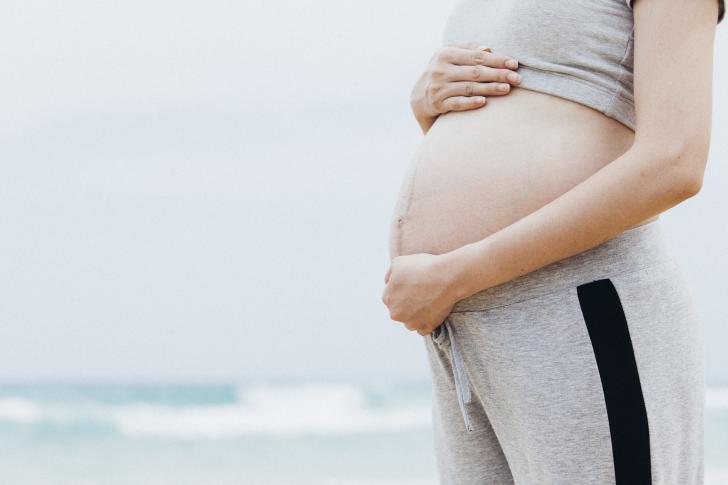 Help Your Partner Through the Last Month of Pregnancy